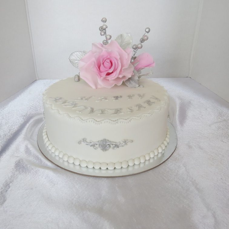 Wedding anniversary cake